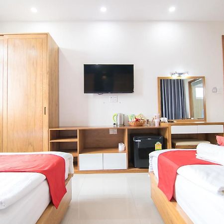 Reddoorz Plus Near Lotte Mart Cong Hoa Thành Pho Ho Chí Minh Esterno foto