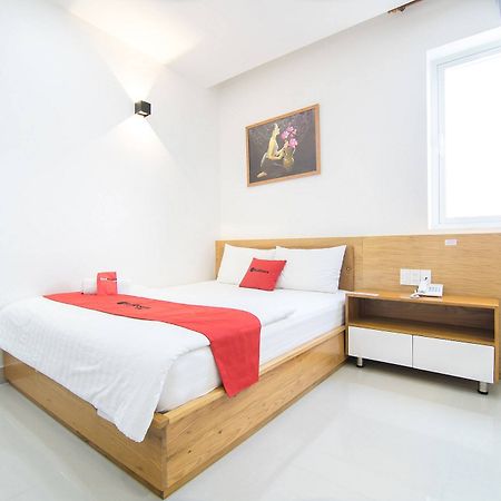 Reddoorz Plus Near Lotte Mart Cong Hoa Thành Pho Ho Chí Minh Esterno foto