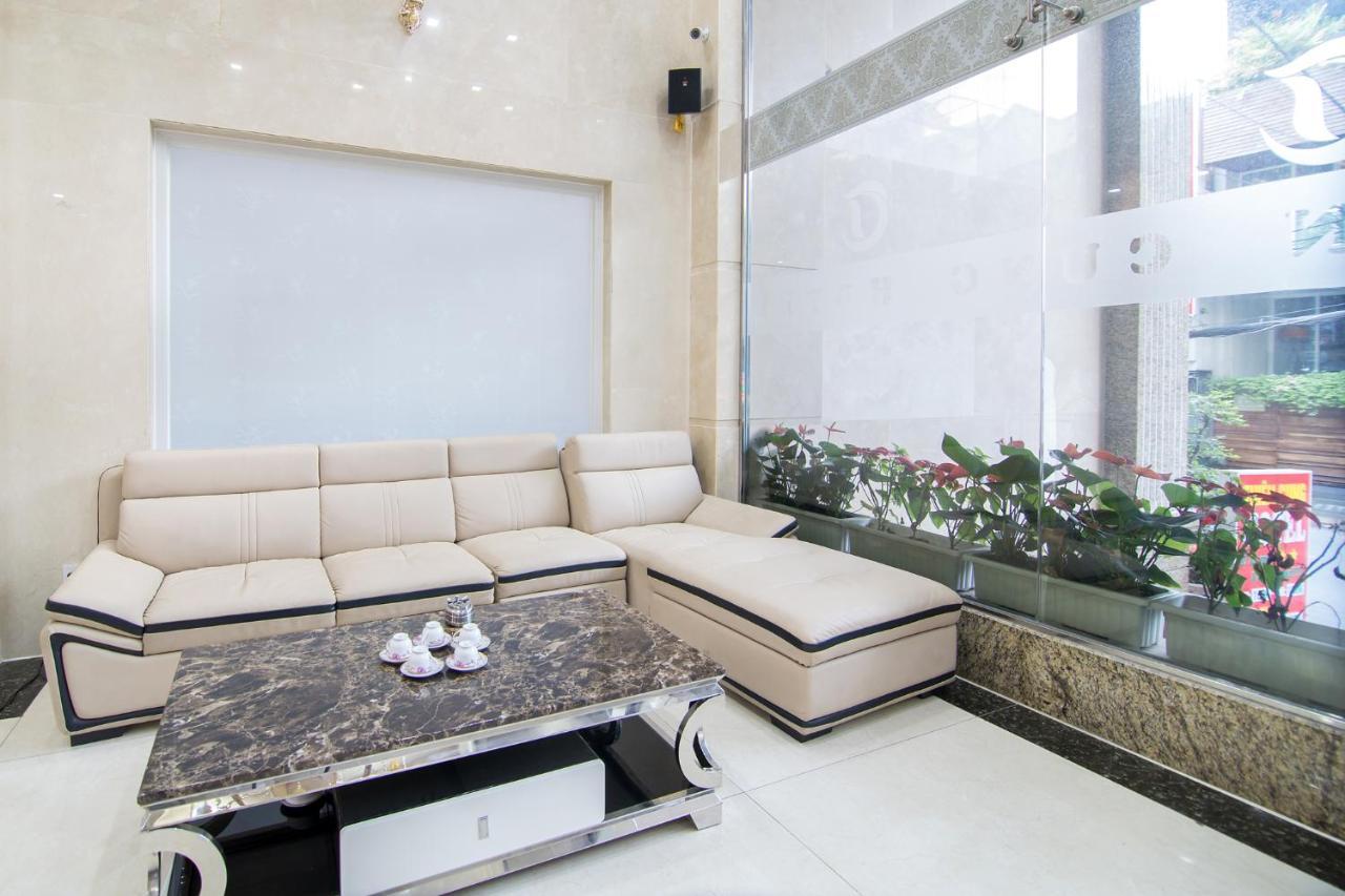 Reddoorz Plus Near Lotte Mart Cong Hoa Thành Pho Ho Chí Minh Esterno foto