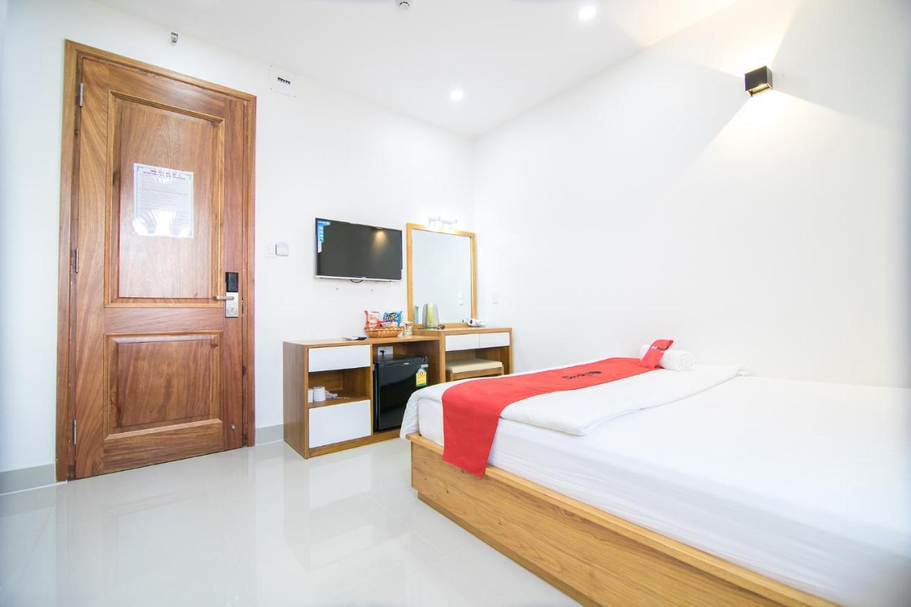Reddoorz Plus Near Lotte Mart Cong Hoa Thành Pho Ho Chí Minh Esterno foto