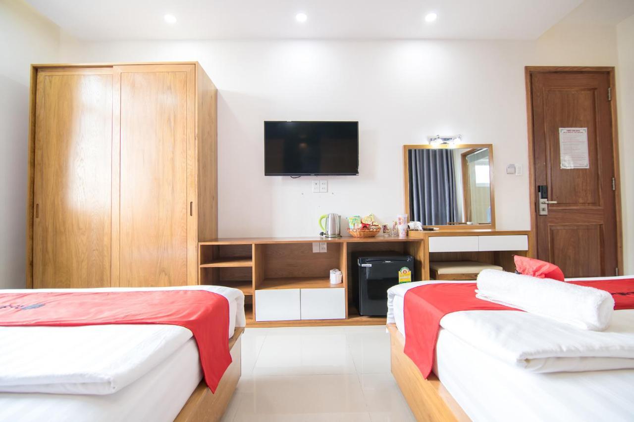 Reddoorz Plus Near Lotte Mart Cong Hoa Thành Pho Ho Chí Minh Esterno foto