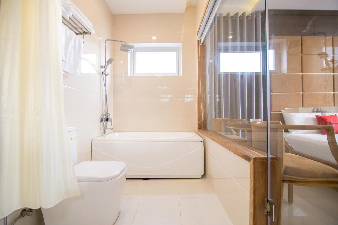 Reddoorz Plus Near Lotte Mart Cong Hoa Thành Pho Ho Chí Minh Esterno foto