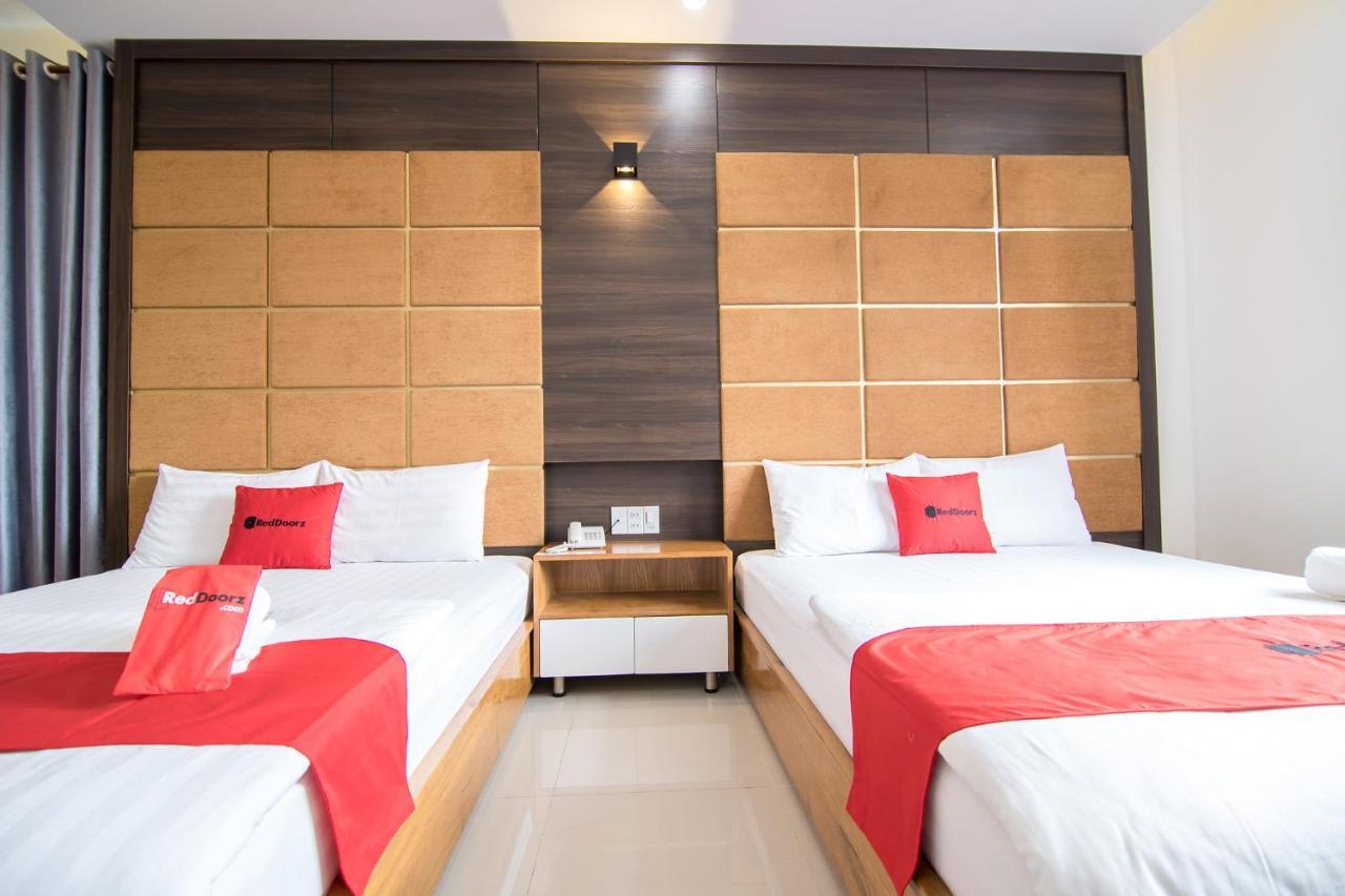 Reddoorz Plus Near Lotte Mart Cong Hoa Thành Pho Ho Chí Minh Esterno foto