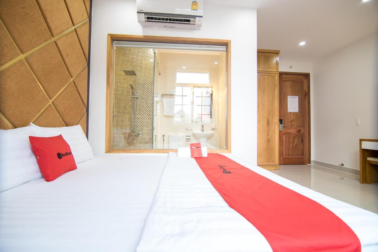 Reddoorz Plus Near Lotte Mart Cong Hoa Thành Pho Ho Chí Minh Esterno foto