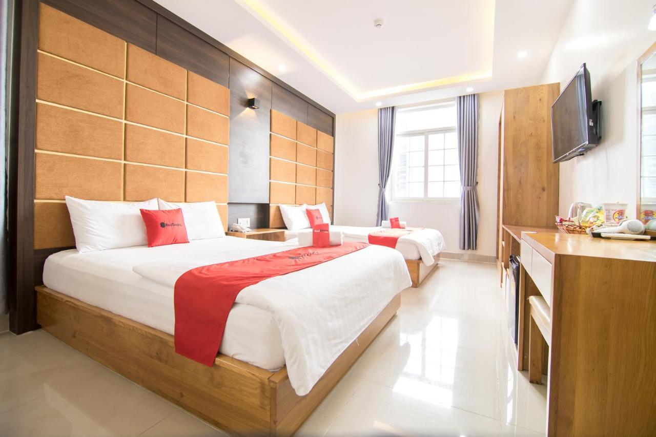 Reddoorz Plus Near Lotte Mart Cong Hoa Thành Pho Ho Chí Minh Esterno foto